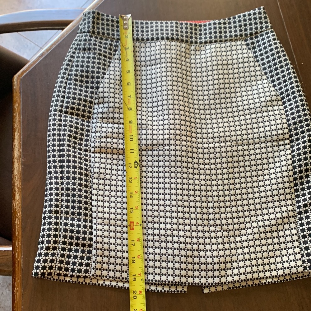 Black and white pencil skirt - Picture 16 of 16